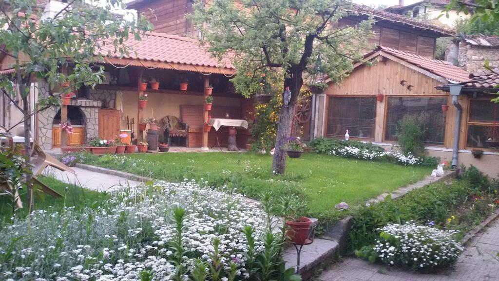 Guest House Bashtina Striaha Koprivchtitsa Extérieur photo