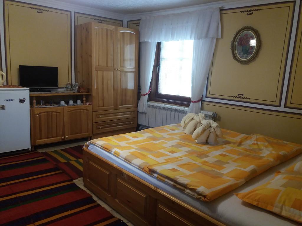 Guest House Bashtina Striaha Koprivchtitsa Extérieur photo